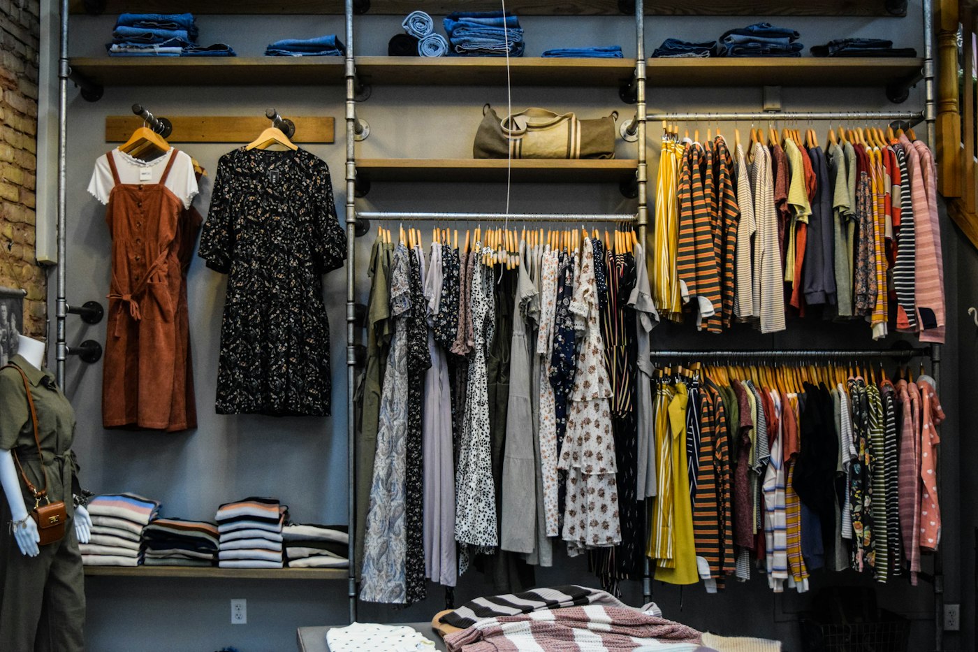 Interior de un local comercial de moda